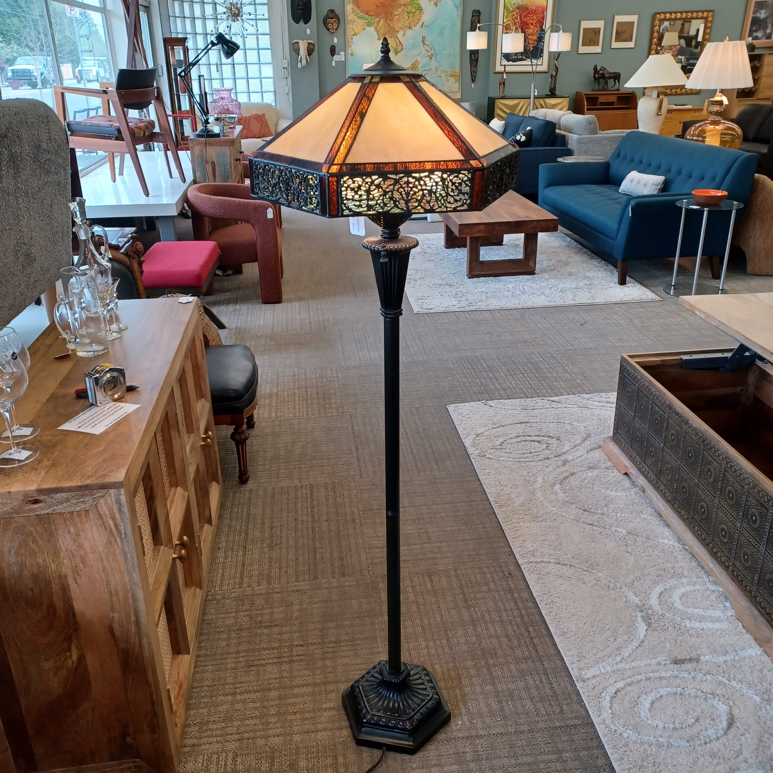 vintage tiffany style floor lamp w/octagonal slag glass shade
