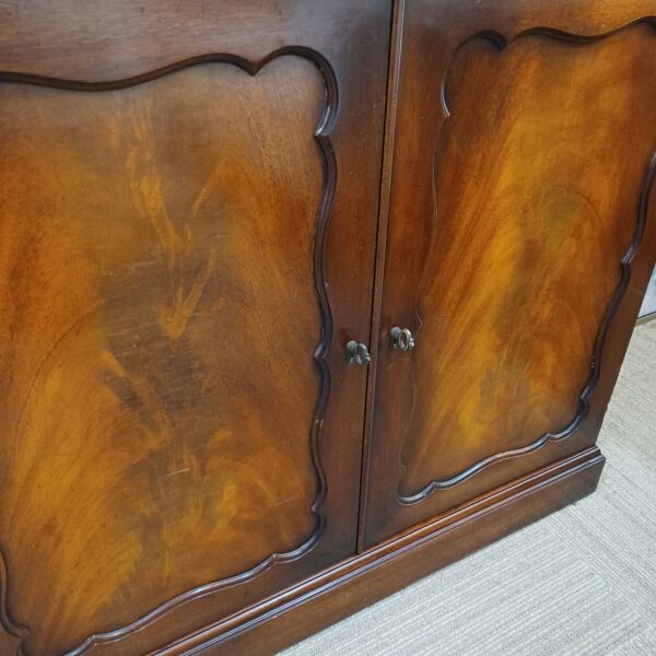 vintage burl panel 2door hutch