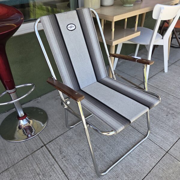 vintage alpha folding patio chair