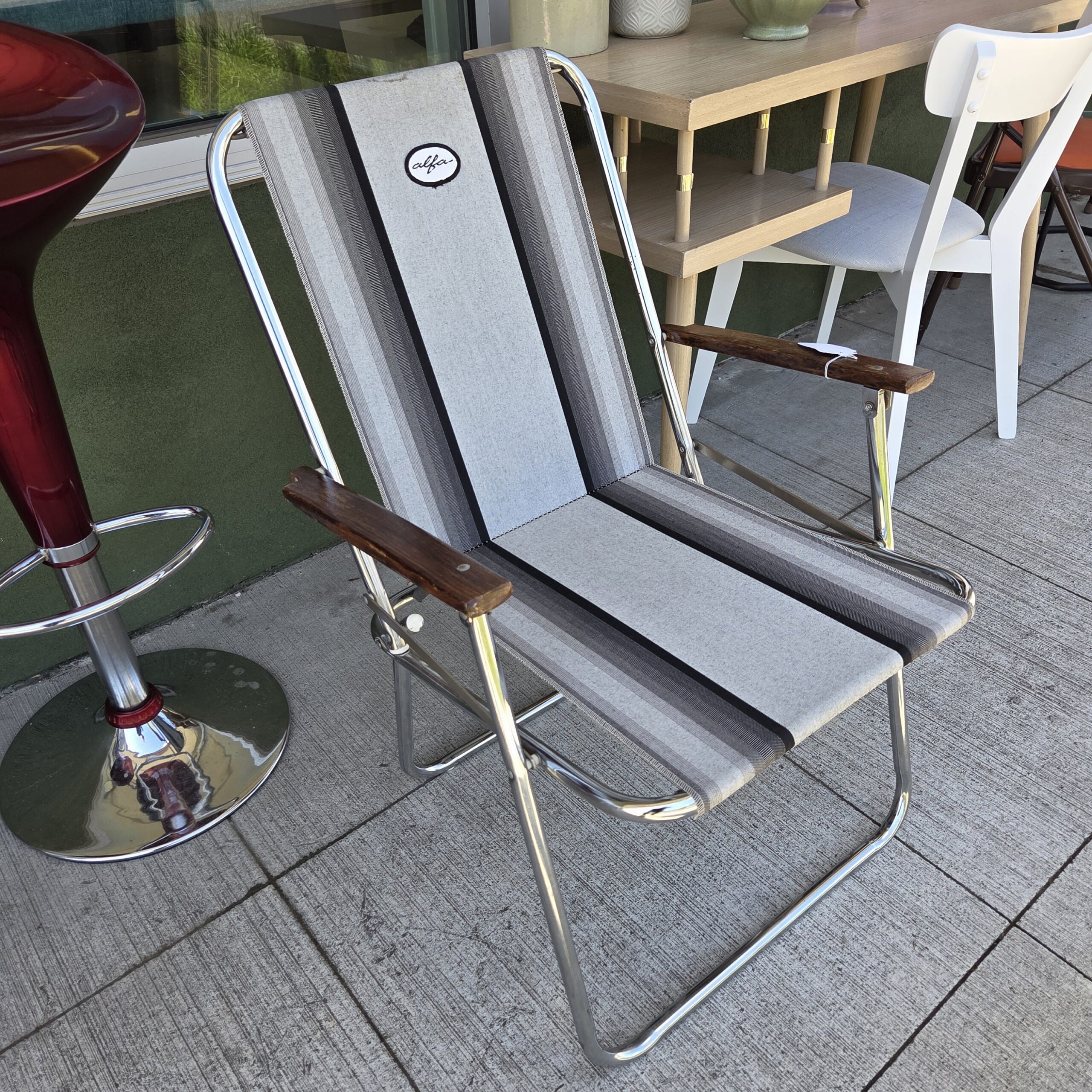 vintage alpha folding patio chair