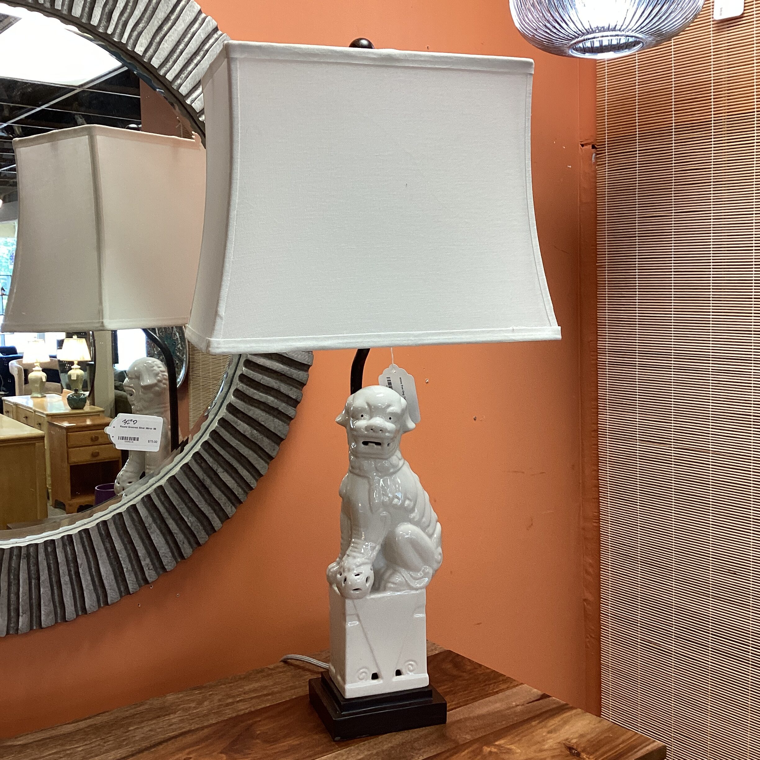 white foo dog table lamp