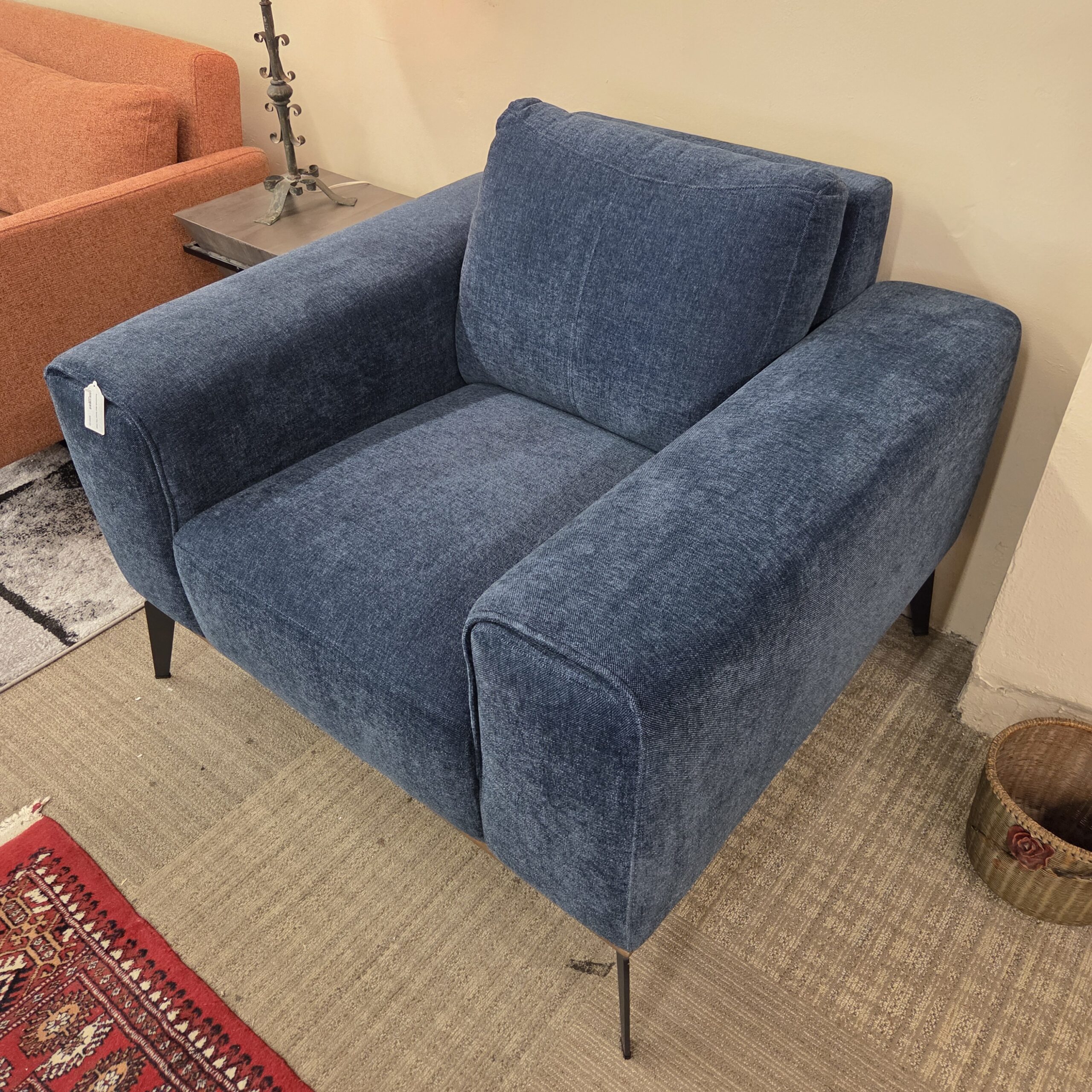 stonewash mod wood trim chair