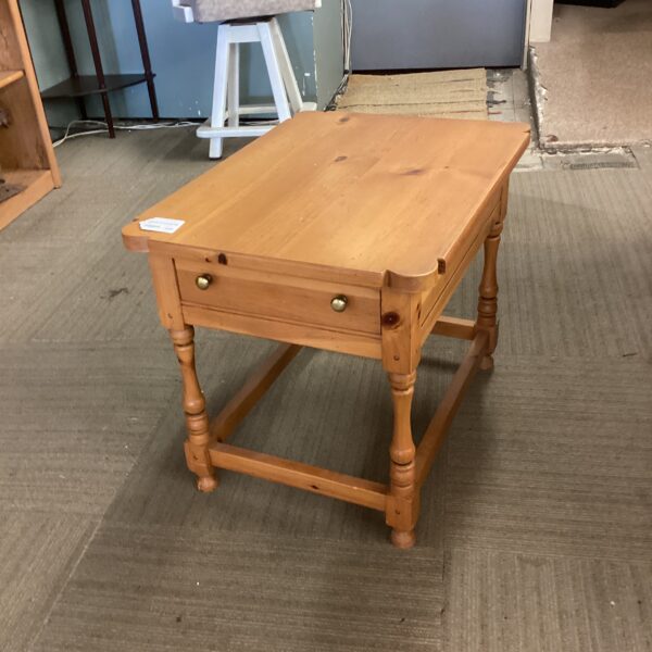 lane deep one drawer end table
