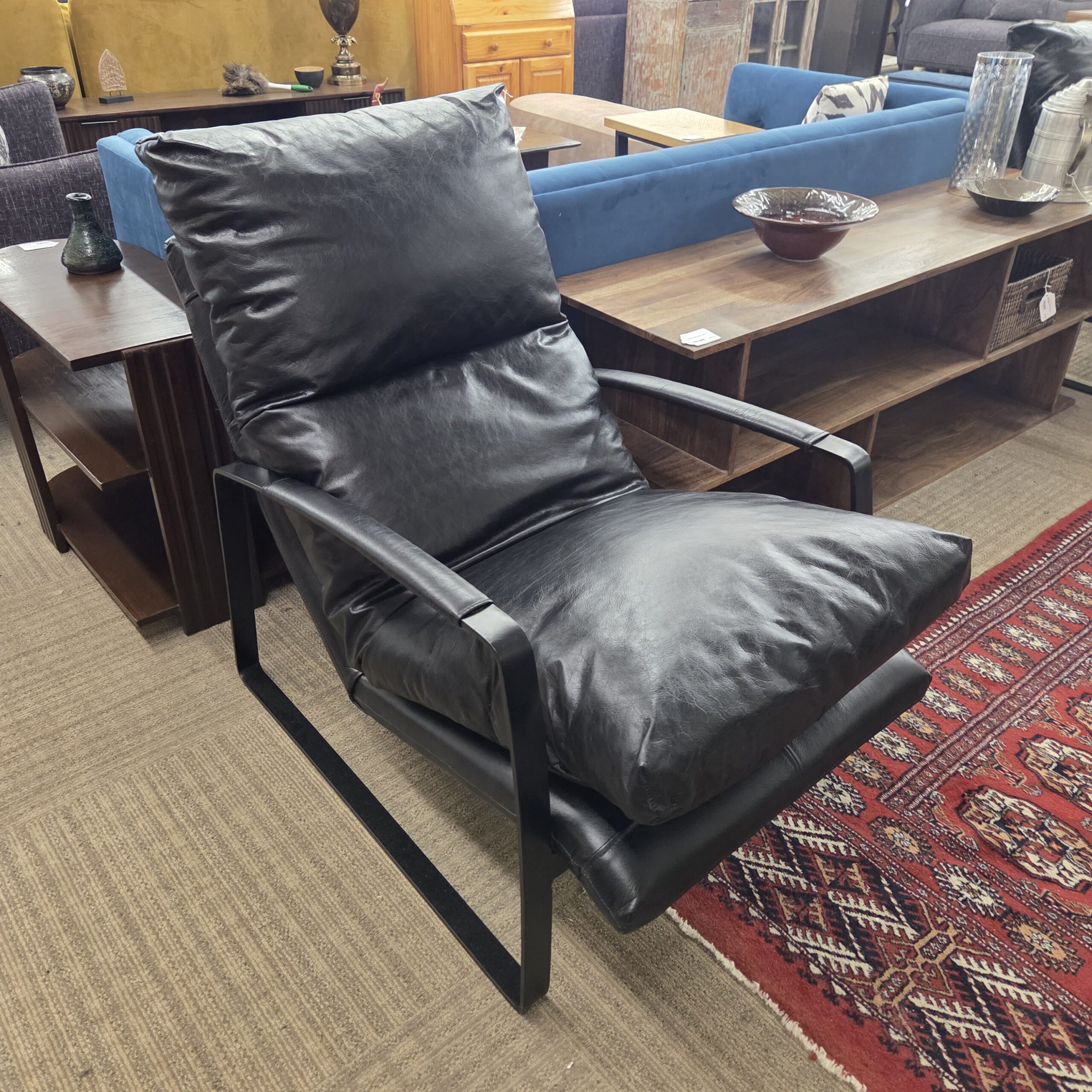 metal frame black leather accent chair