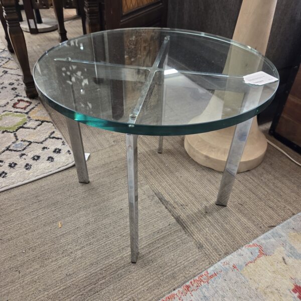 round mod chrome side table w/chunky glass top