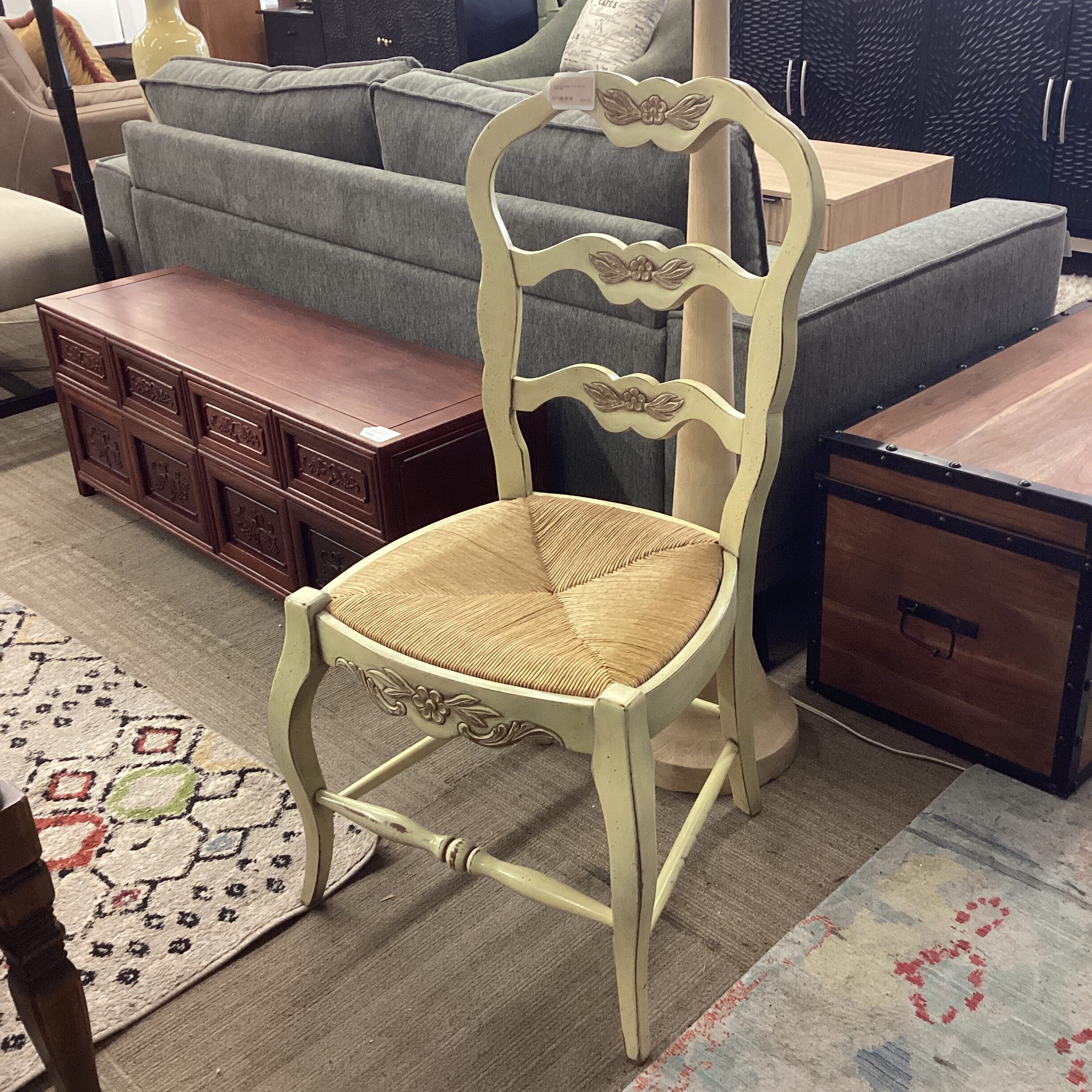 french country style accent chair