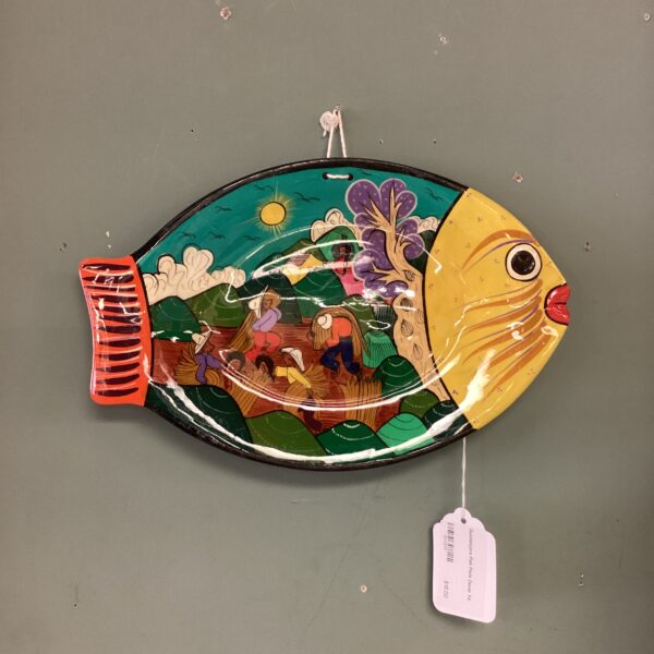 guadalajara fish plate decor