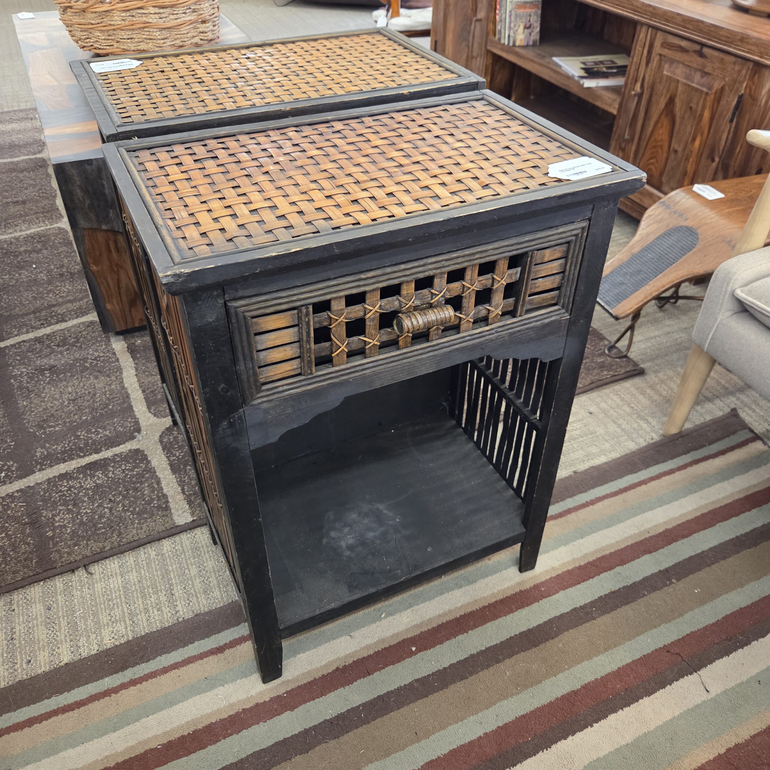 black & tan woven side table w/drawer