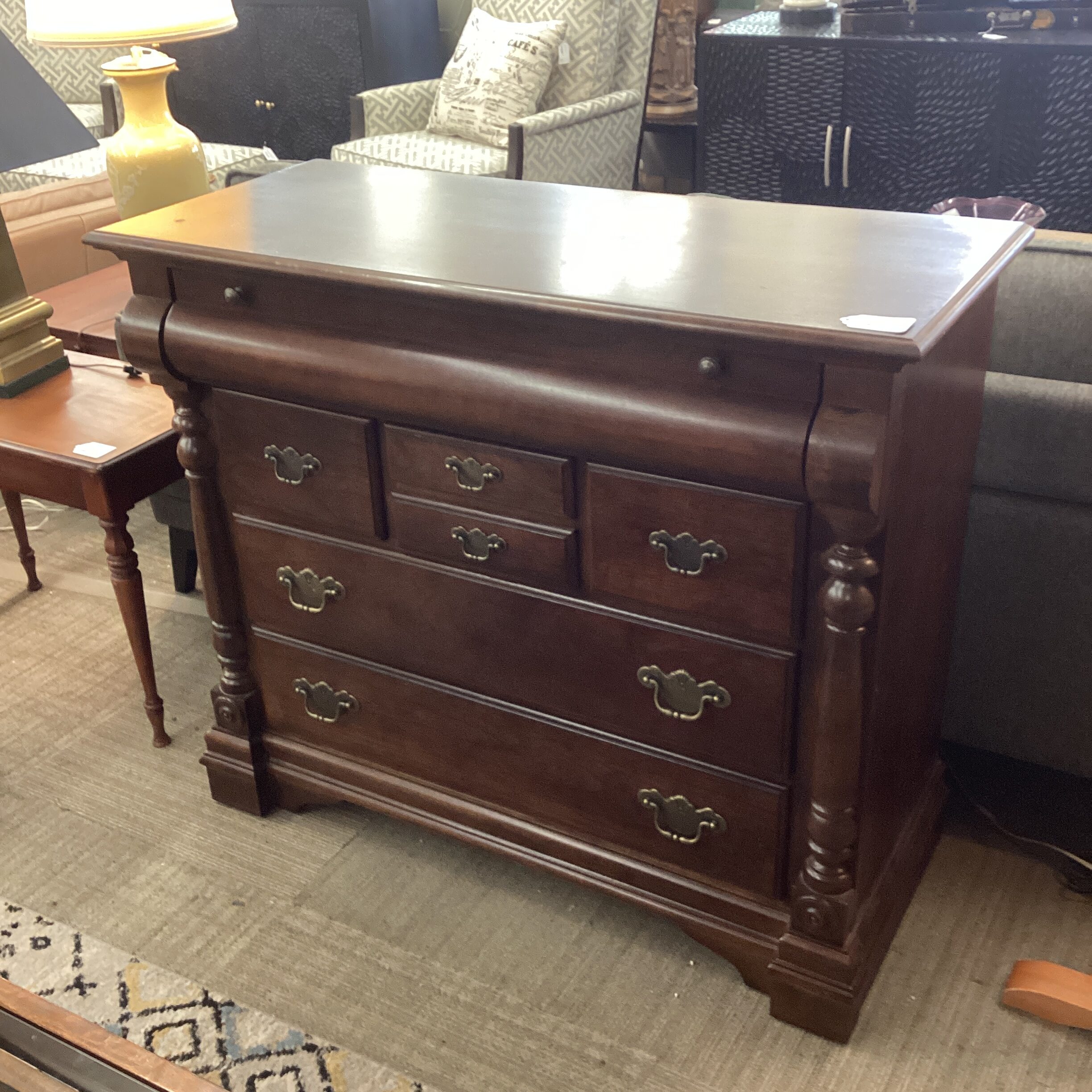 traditional chest w/curved top drawer
