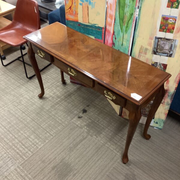 traditional 3drawer console table