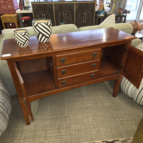 mission style 2door 2drawer buffet (as is)