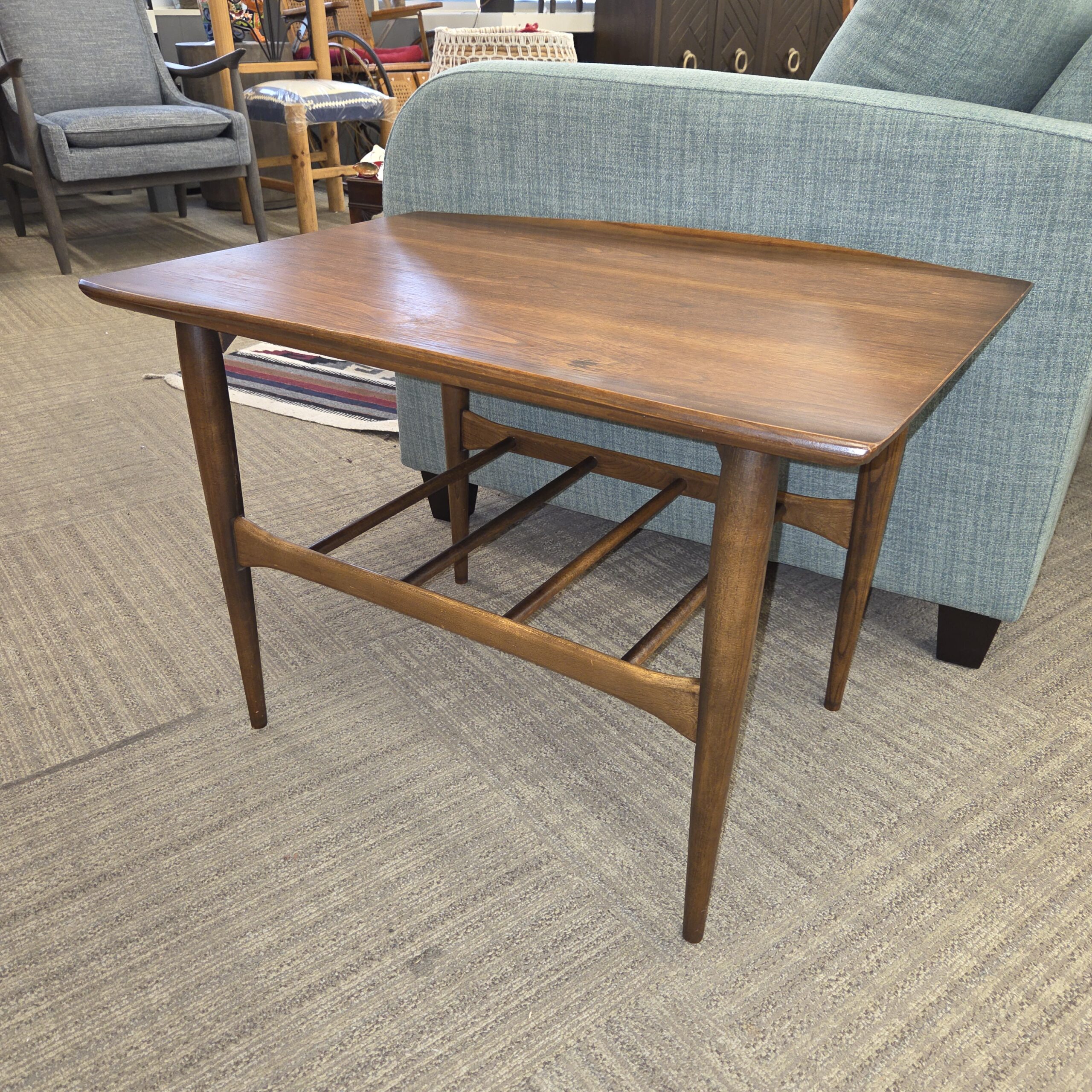 bassett mcm walnut side table w/dowel shelf (as is)
