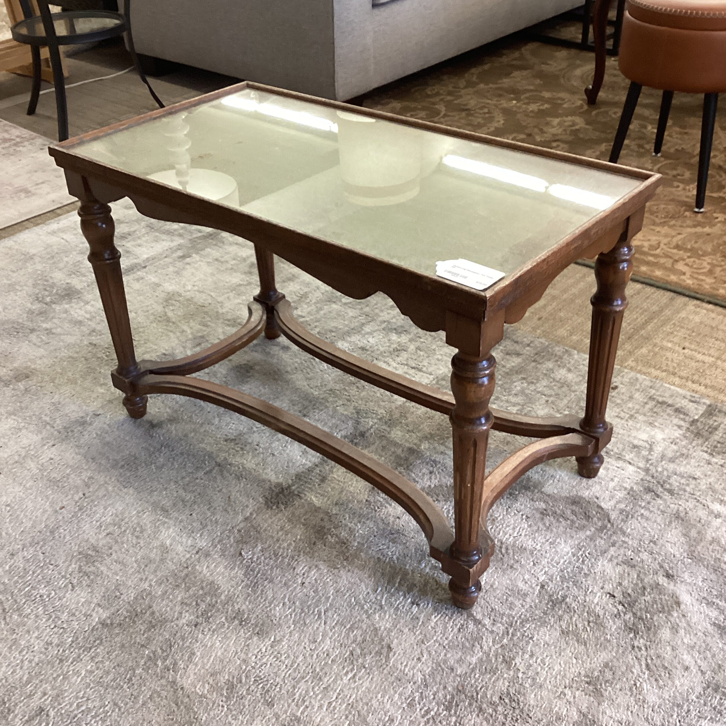 fluted leg mahogany tea table